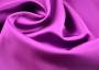 Яркая атласная ткань кричащего фиолетового оттенка