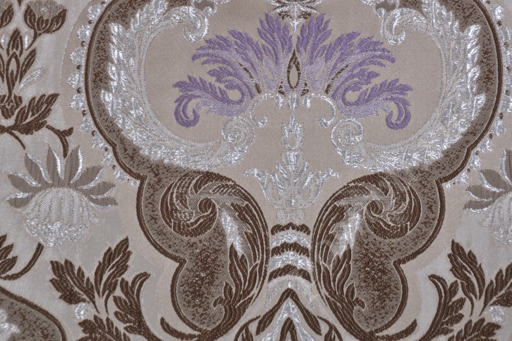 Ткань для мебели жаккард перламутрово-бежевого цвета с орнаментом