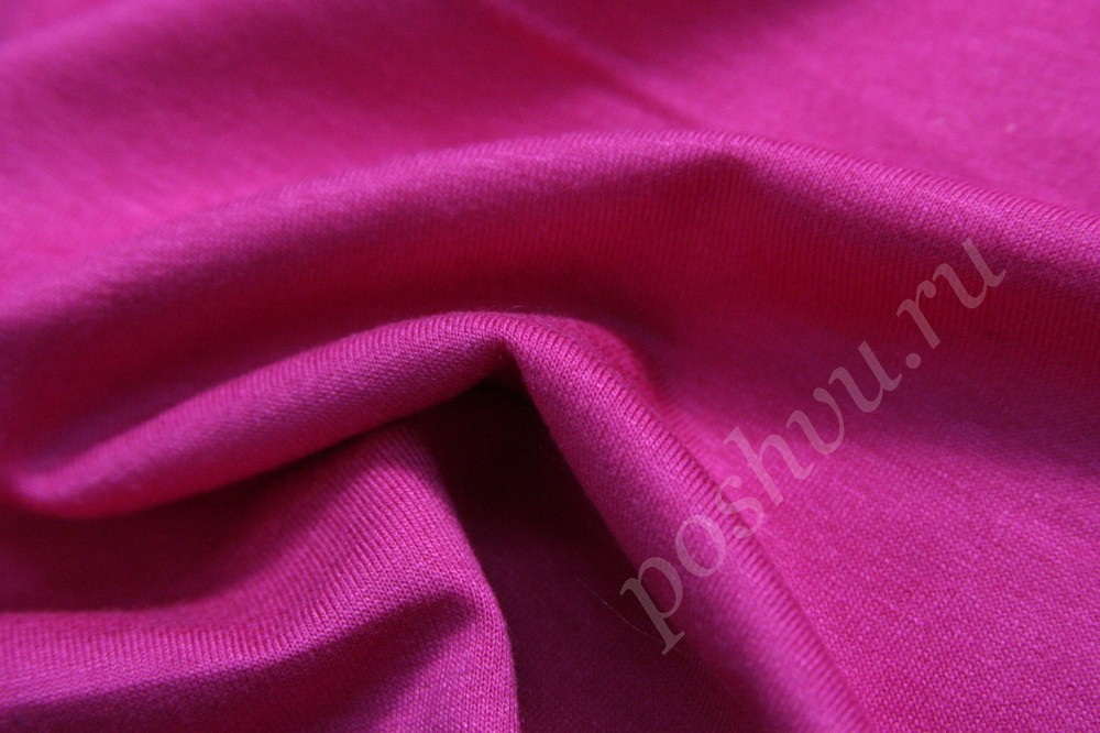Ткань трикотаж изысканного темно-розового оттенка