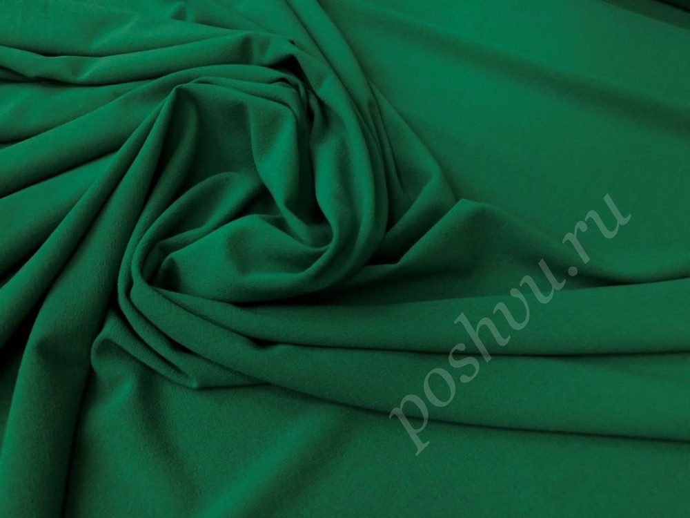 Креповая костюмная ткань зеленого цвета