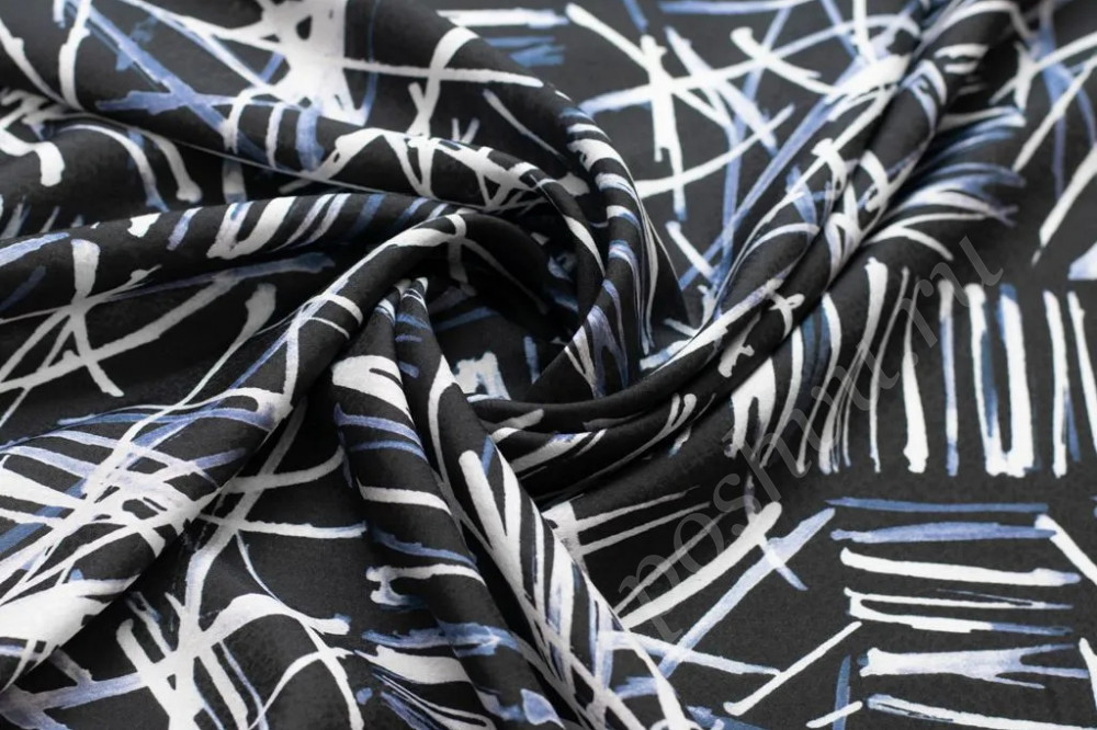 Блузочно-плательная ткань с абстрактным рисунком черно-бело-синего цвета
