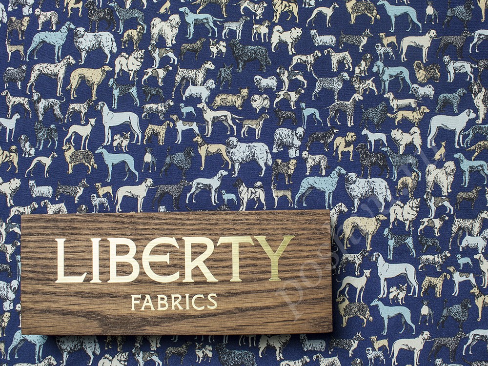 Натуральный шелк Liberty с рисунком, цвет - темно-синий, бежевый, голубой