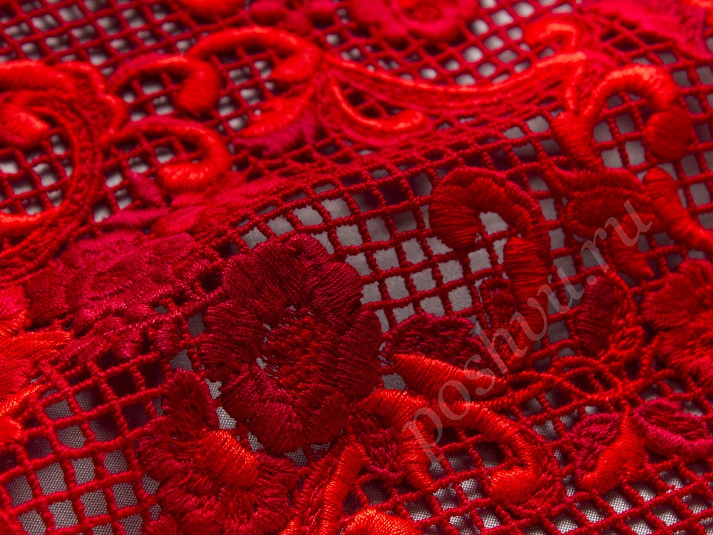 Однотонное широкое кружево Dolce&Gabbana, цвет - красный