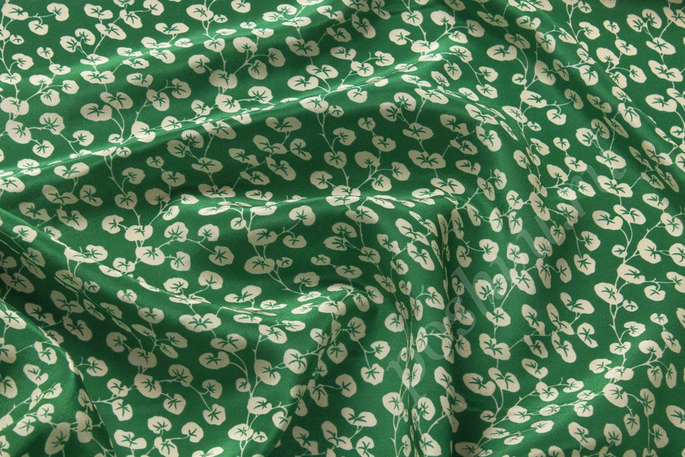 Натуральный шелк с рисунком, цвет - зеленый