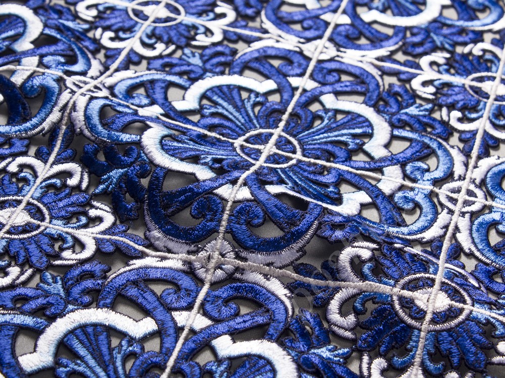Широкое кружево Dolce&Gabbana, цвет - синий и белый