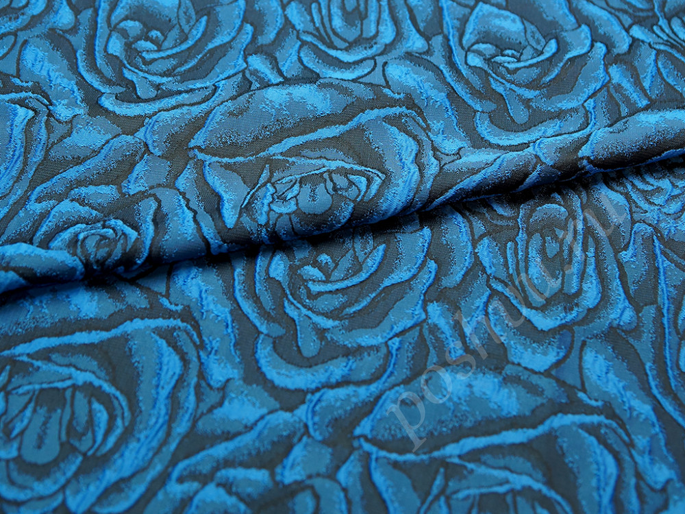 Жаккардовая ткань с объемными синими розами
