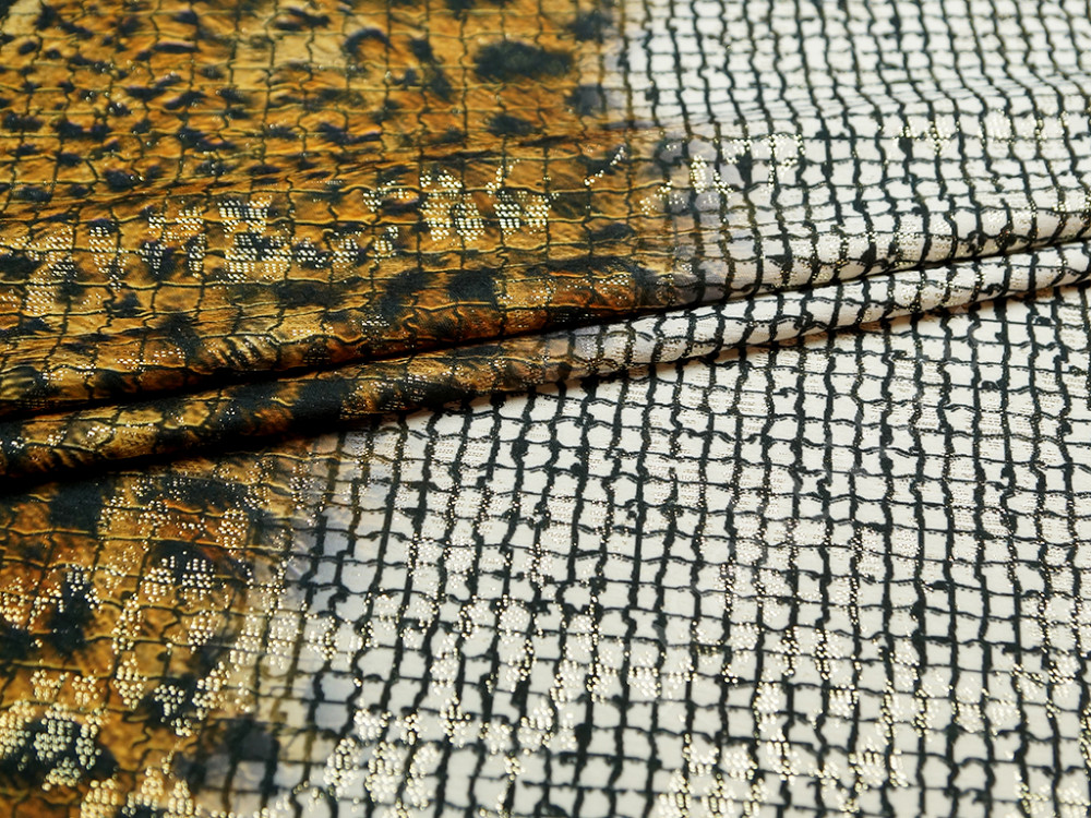 Жаккард черная сетка на белом фоне переходящая в леопардовую шкуру