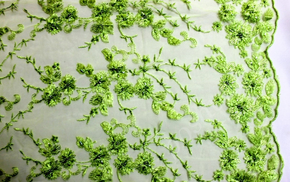 Сетка со стеклярусом с цветочным дизайном цвета молодой травы