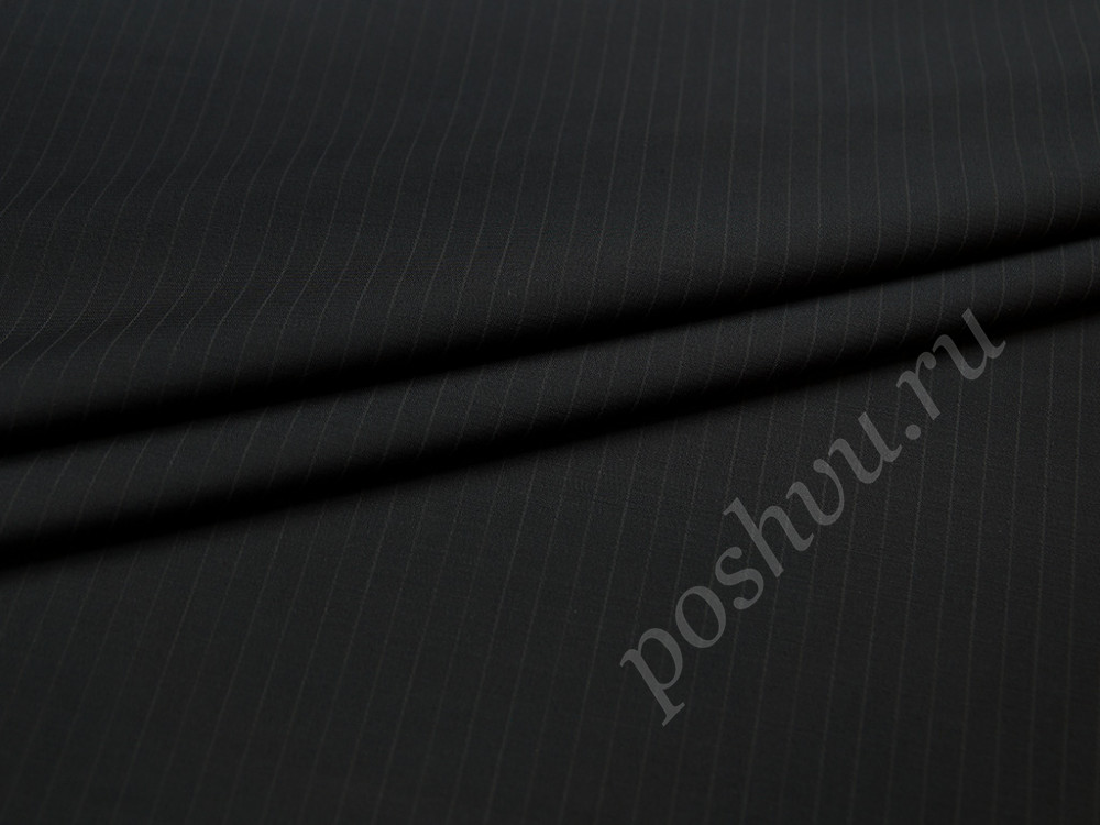 Костюмная ткань черного цвета в текстурную полоску