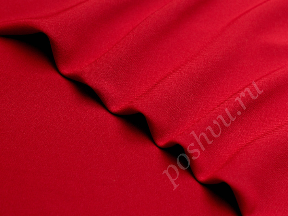 Плательная ткань Кади красного цвета