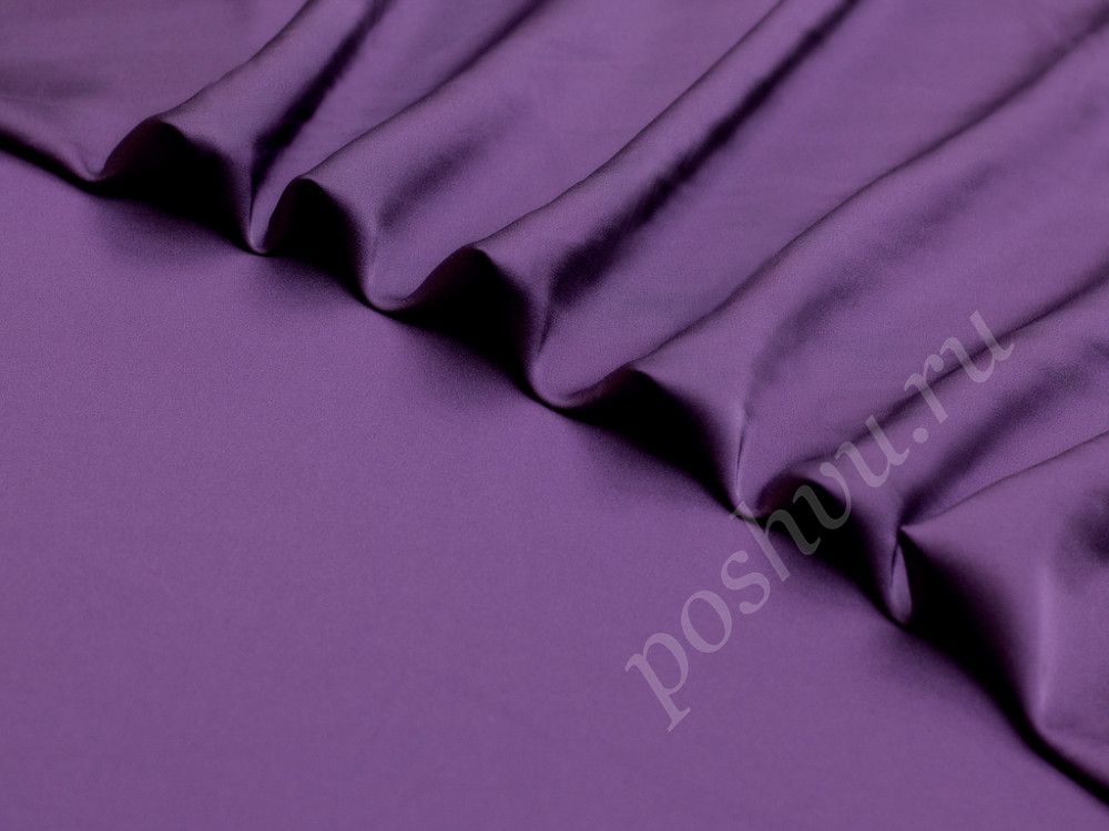 Шелк искусственный темно-фиолетового цвета