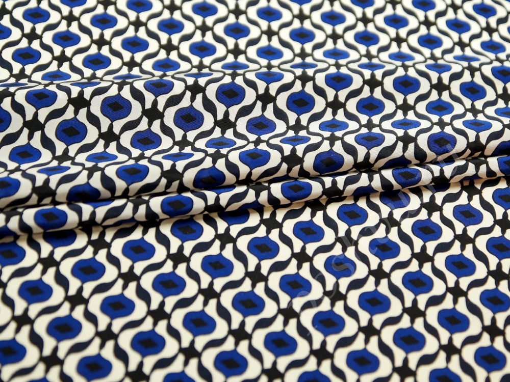 Блузочно-плательный шелк с орнаментом в бело-голубых тонах
