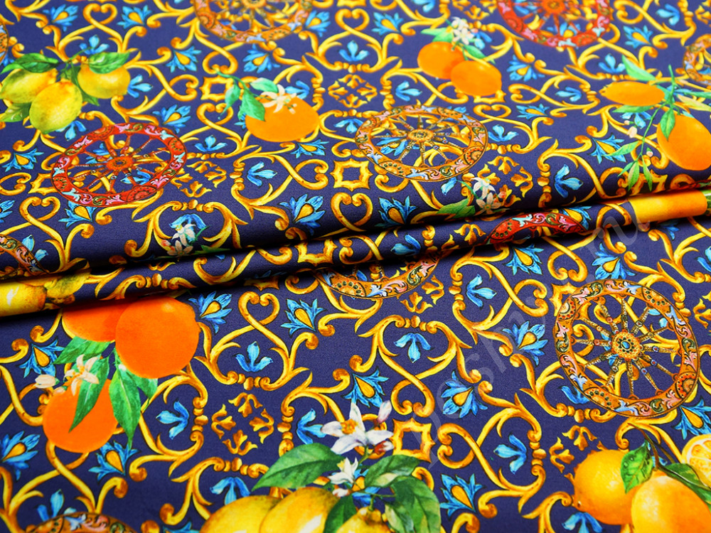 Хлопковая костюмно-плательная ткань с принтом "вензеля и апельсины" на синем фоне
