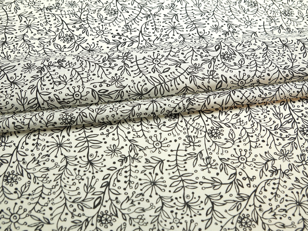 Блузочно-плательная ткань с рисунком цветы и ветви на белом фоне
