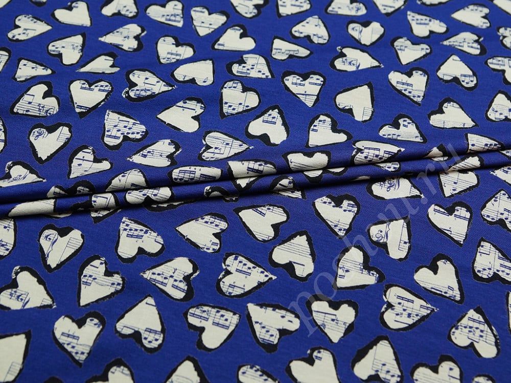Трикотажная футболочная ткань с рисунком "музыкальные сердечки"