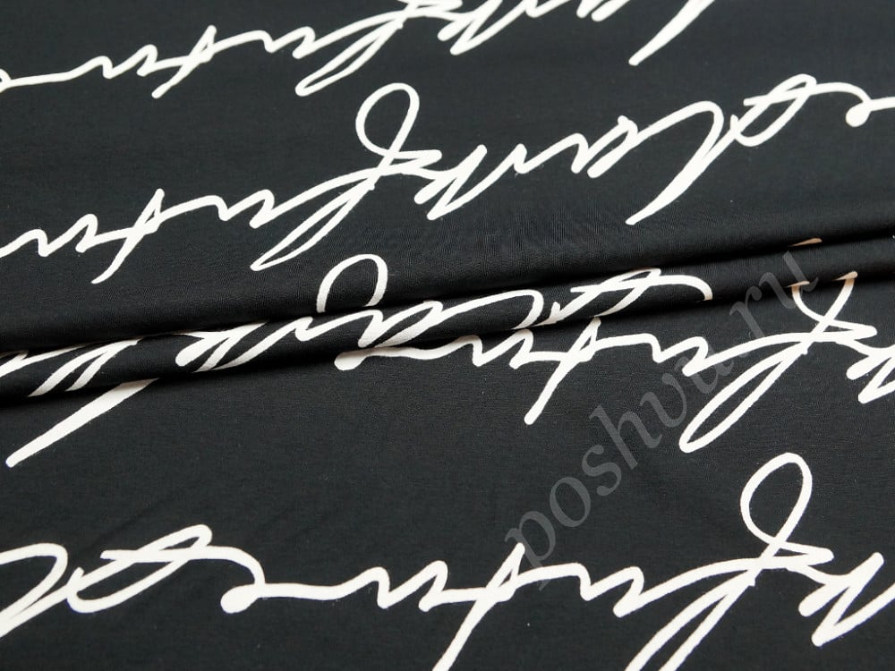 Трикотажная футболочная ткань черный с белыми надписями