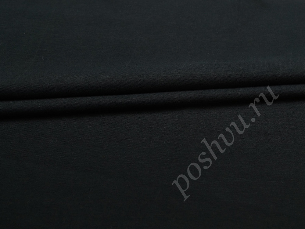 Трикотажная футболочная ткань черного цвета